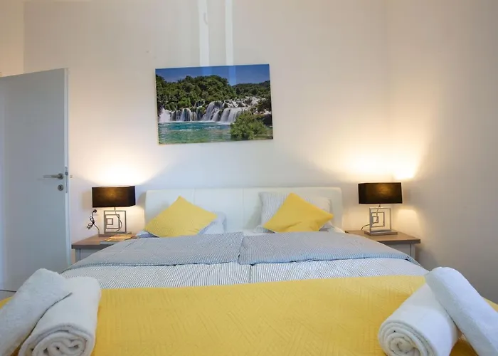 Ms 3Br Apartment Near Kolovare Beach