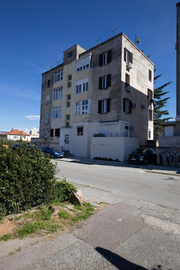Apartment Ms 3br Near Kolovare *